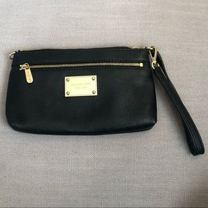Michael Kors Jet Set Large Wristlet Black